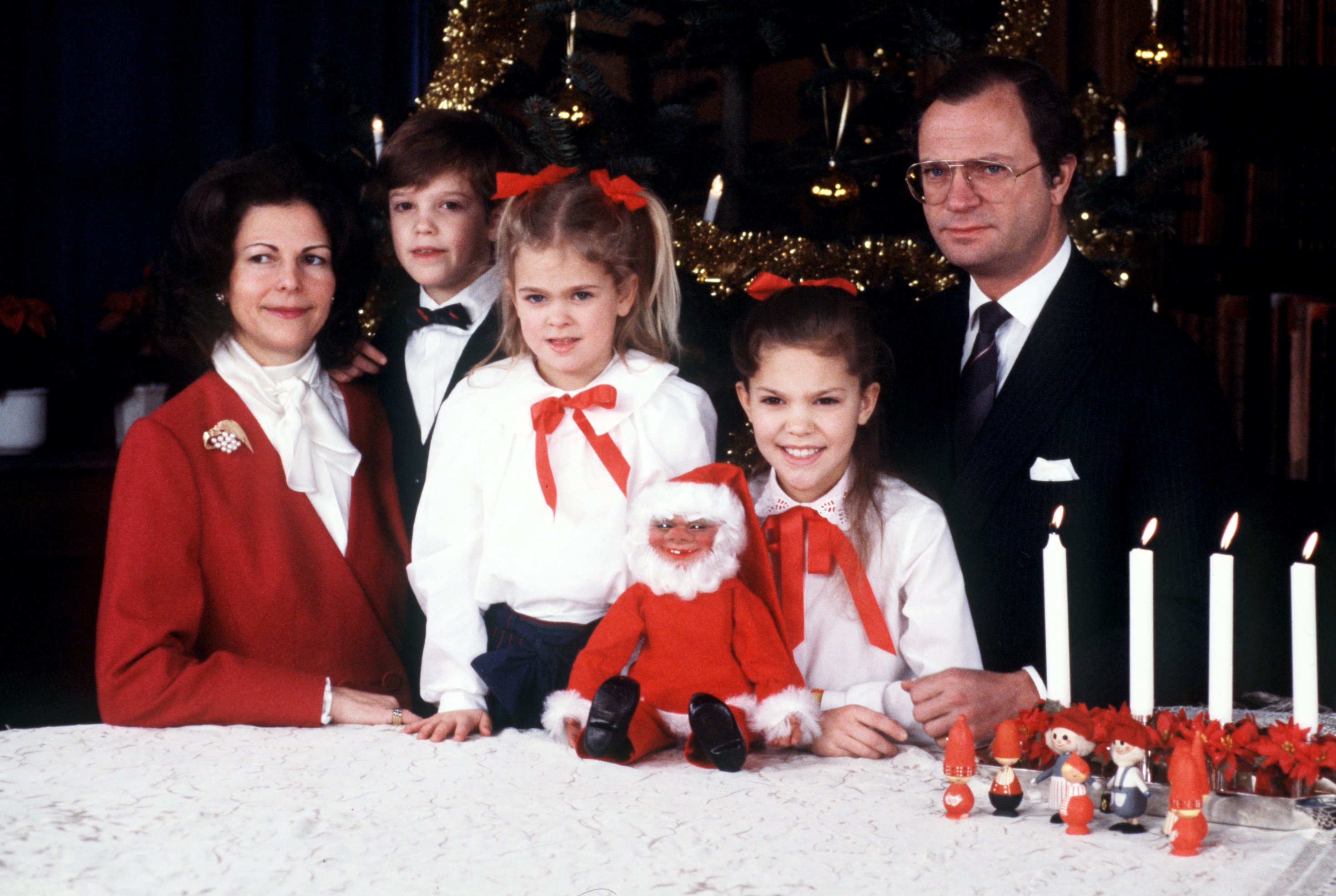1987. Ett ganska så skeptiskt julfoto.